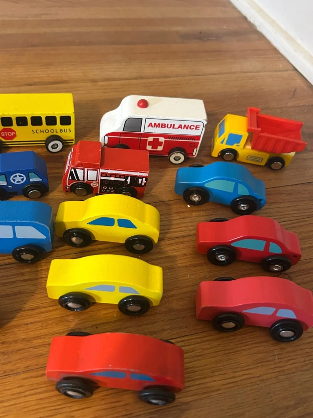 Wooden Toy Vehicle 20 Piece Set - Multicolor Kids Play Cars & Trucks